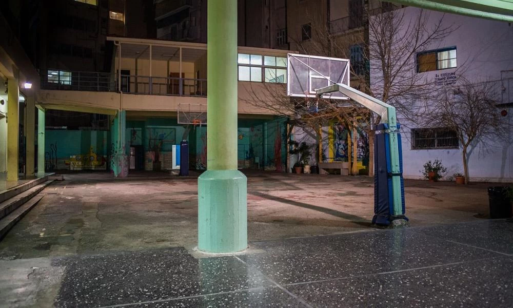 Συνελήφθη αλλοδαπός που διακινούσε ναρκωτικά κοντά σε Δημοτικό Σχολείο